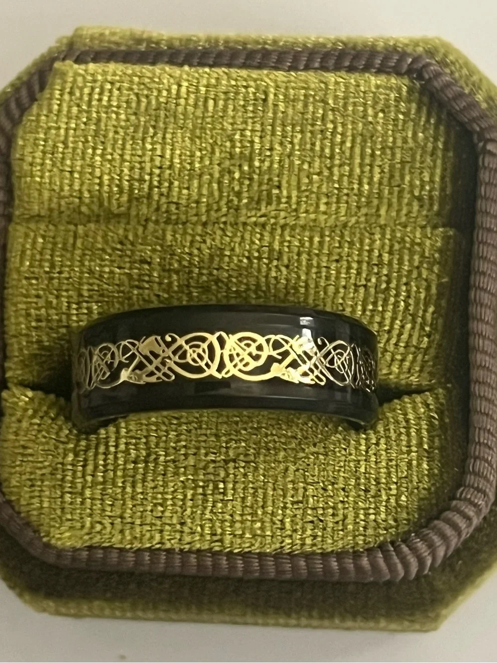 Men’s Titanium Steel Black/Gold Celtic Design Polished Finish 8mm Band Size 11
